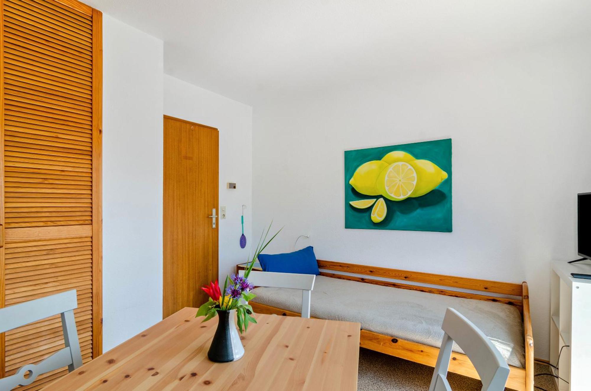 Vronis Ferienwohnungen Muhlingen Экстерьер фото