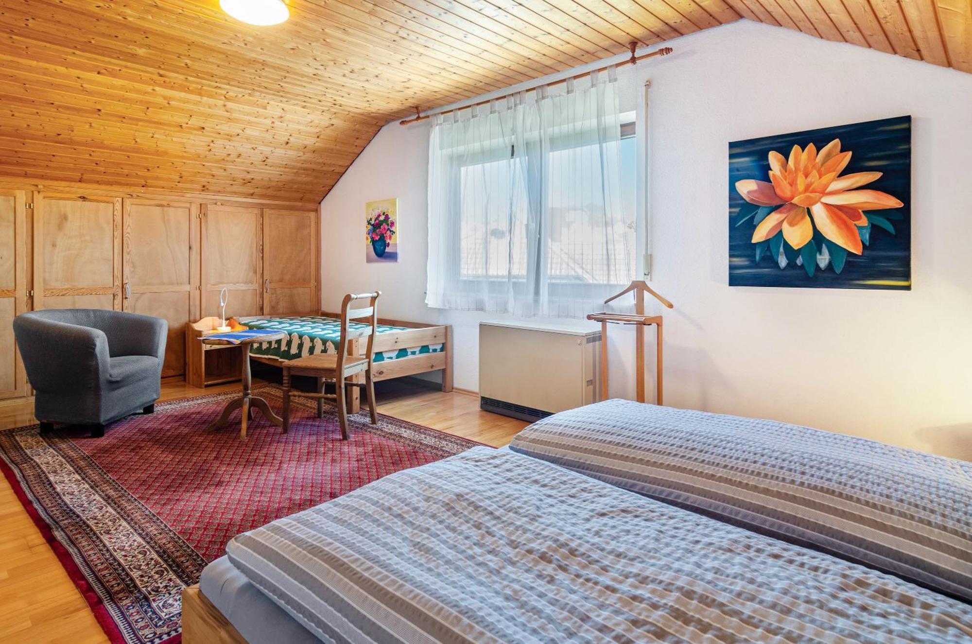 Vronis Ferienwohnungen Muhlingen Экстерьер фото