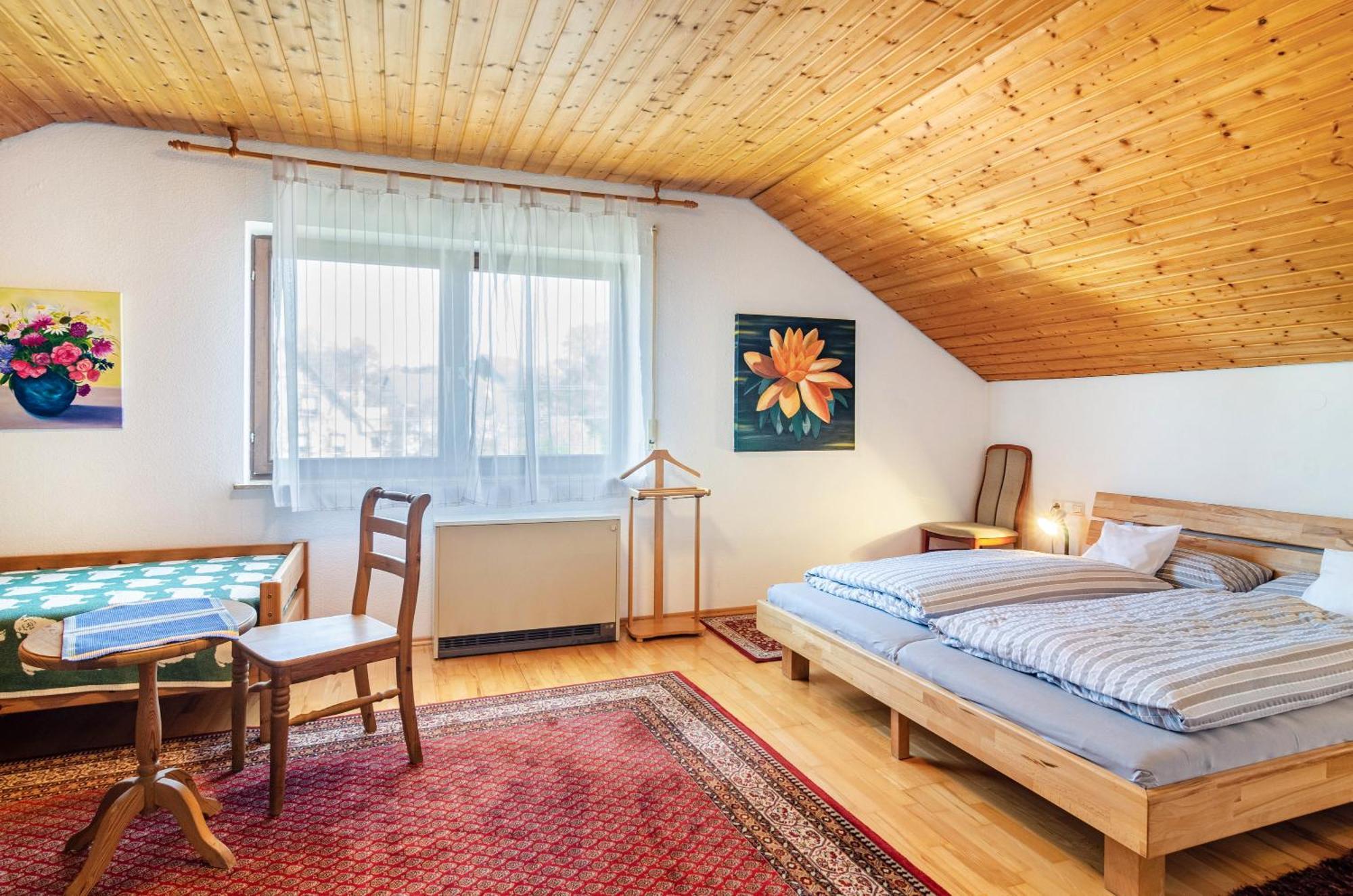 Vronis Ferienwohnungen Muhlingen Экстерьер фото
