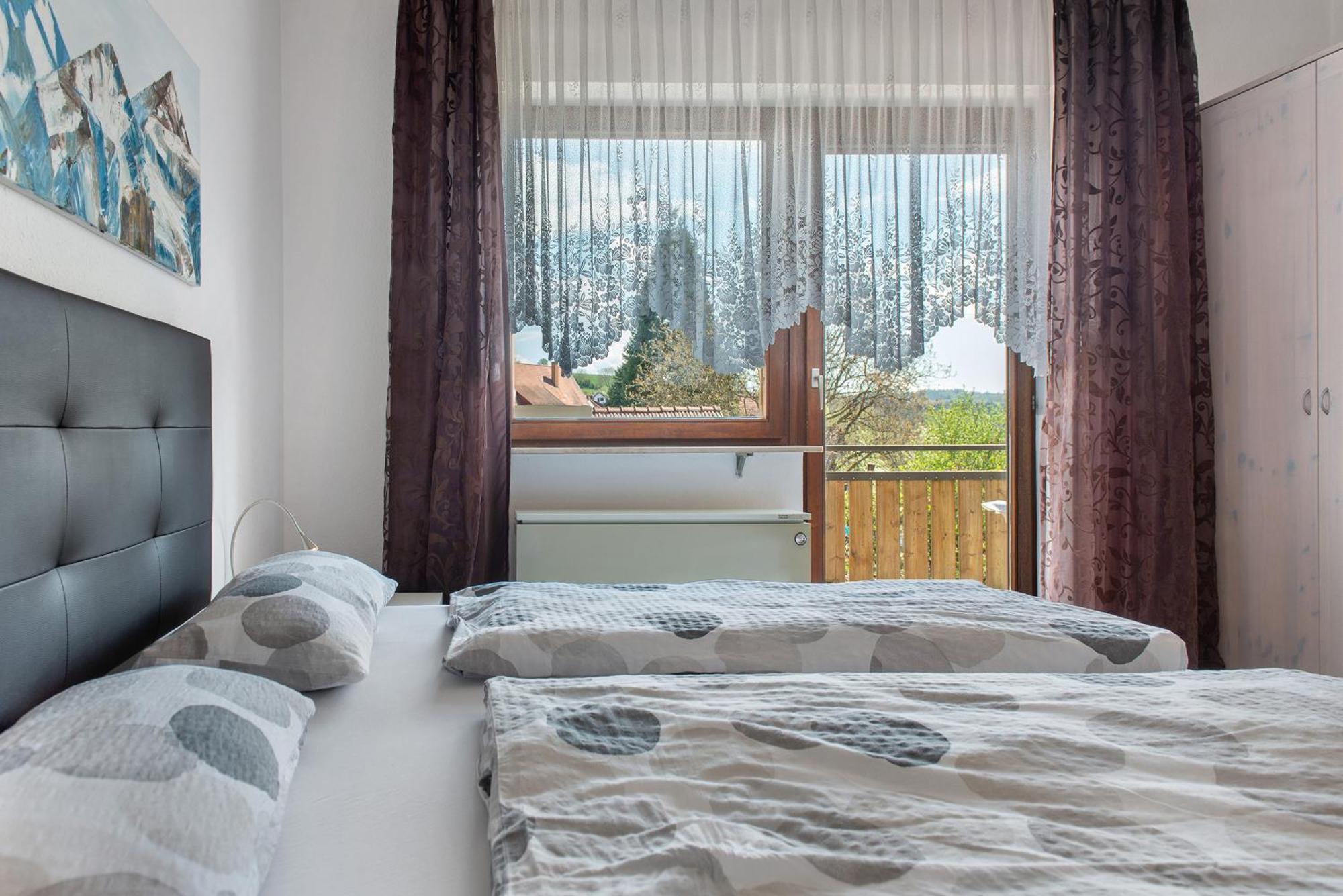 Vronis Ferienwohnungen Muhlingen Экстерьер фото
